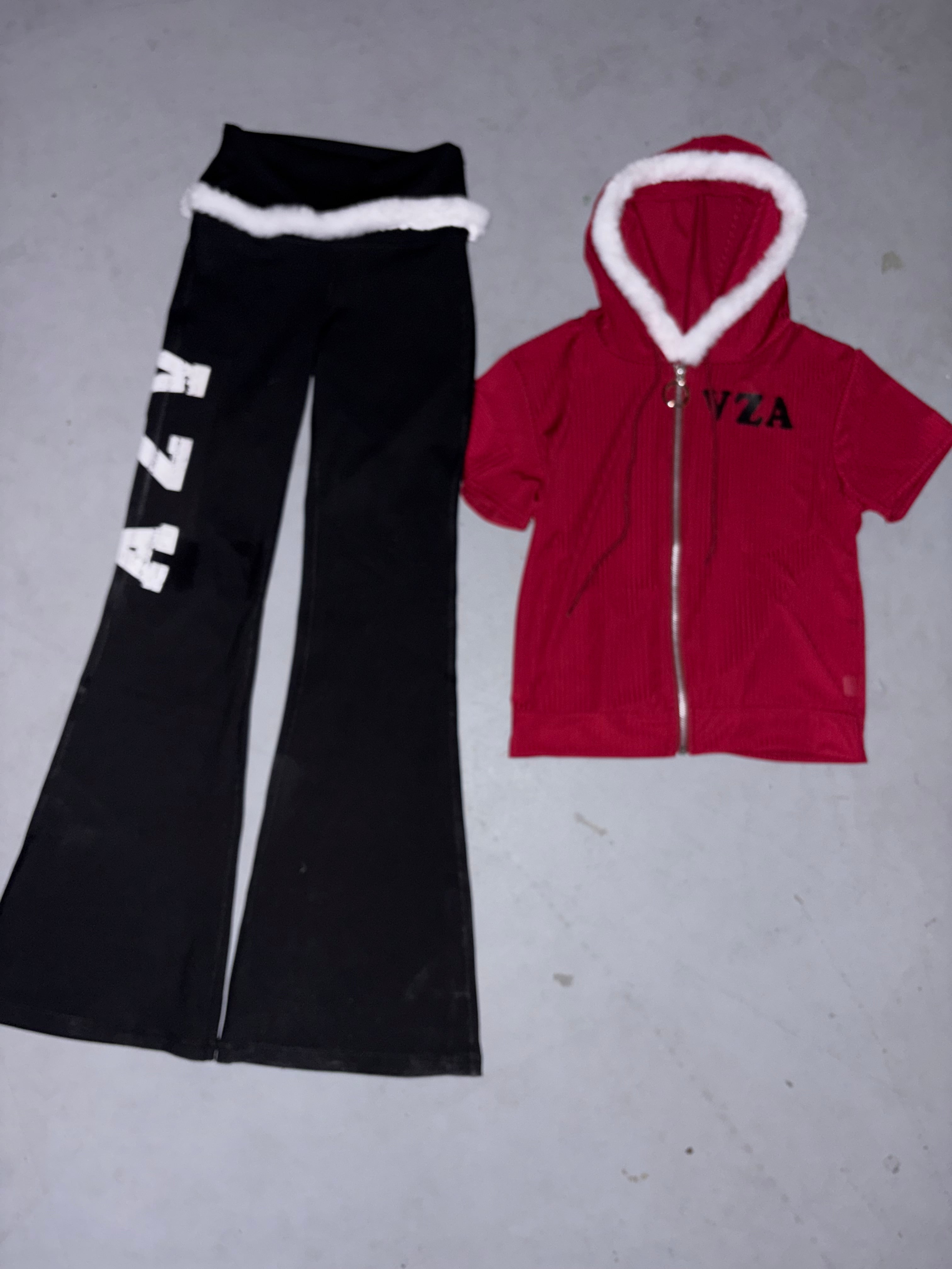 Woman’s Red Bell Slim Set 1:1